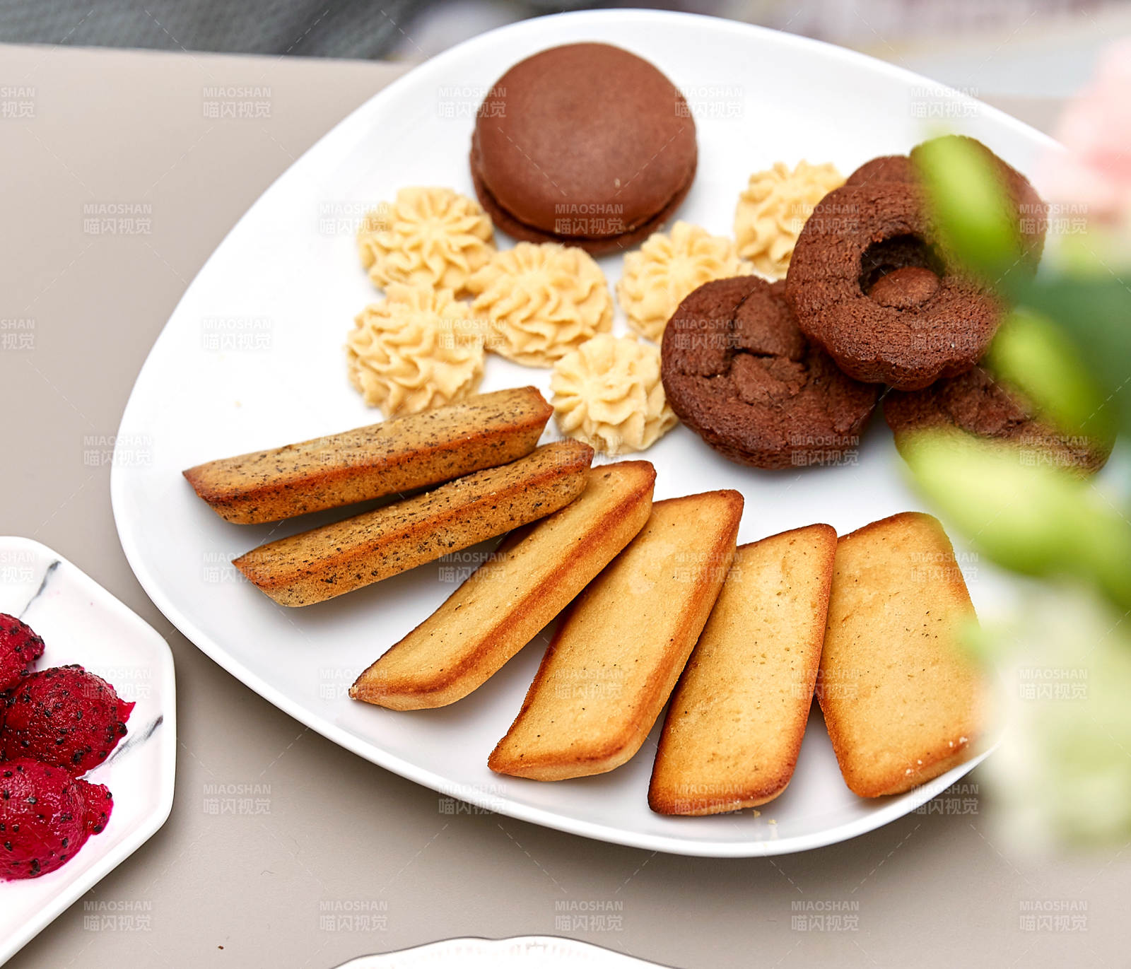 美味饼干拼盘图片