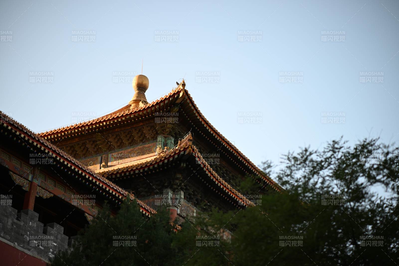 古建筑飞檐斗拱特写图片