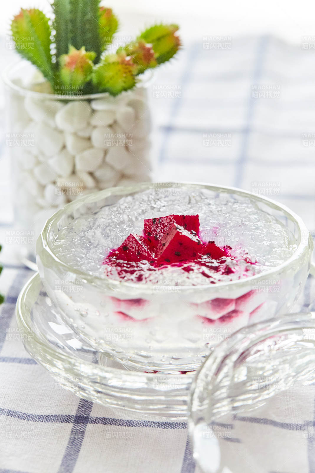 冰镇火龙果清凉小食图片