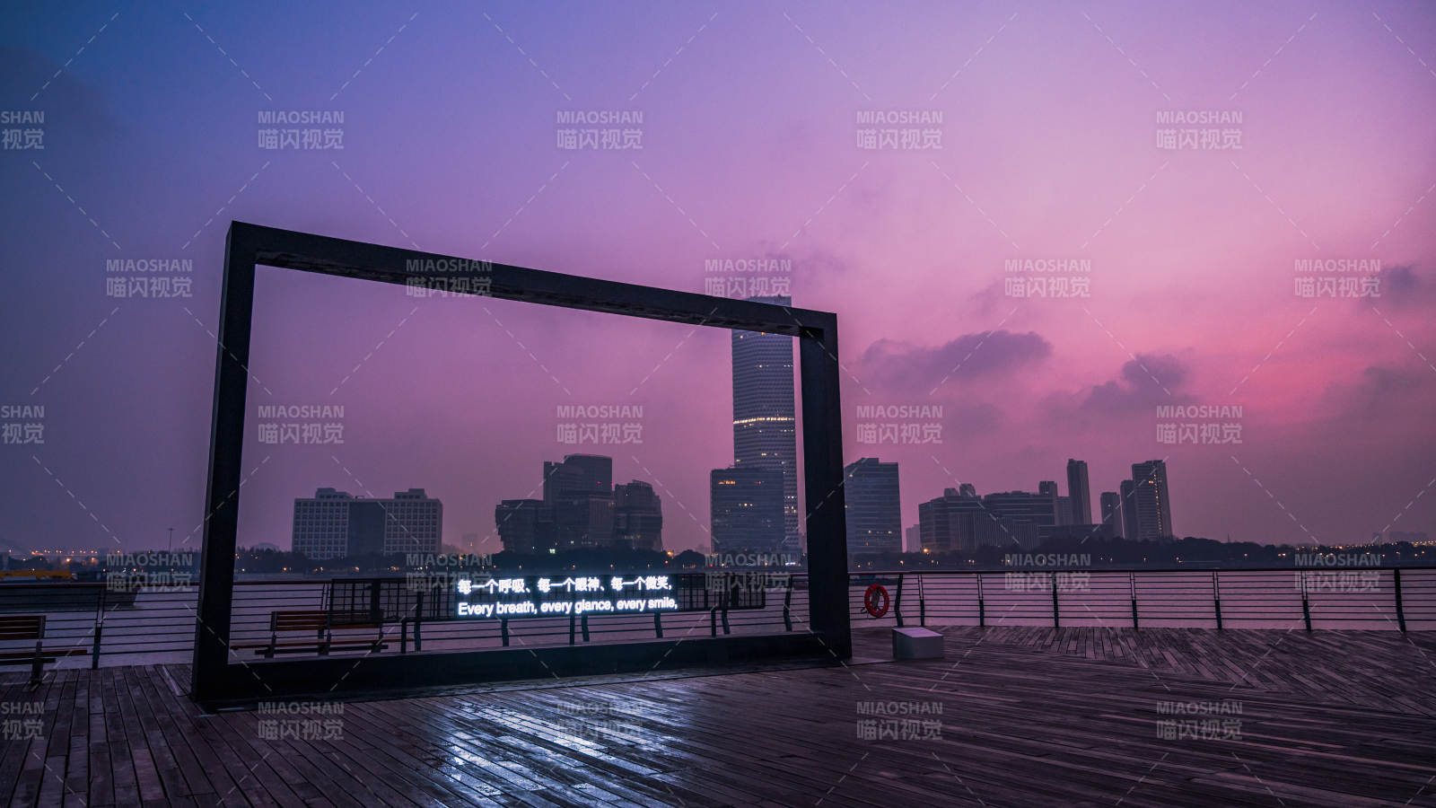 朝霞下的西岸电影边框图片