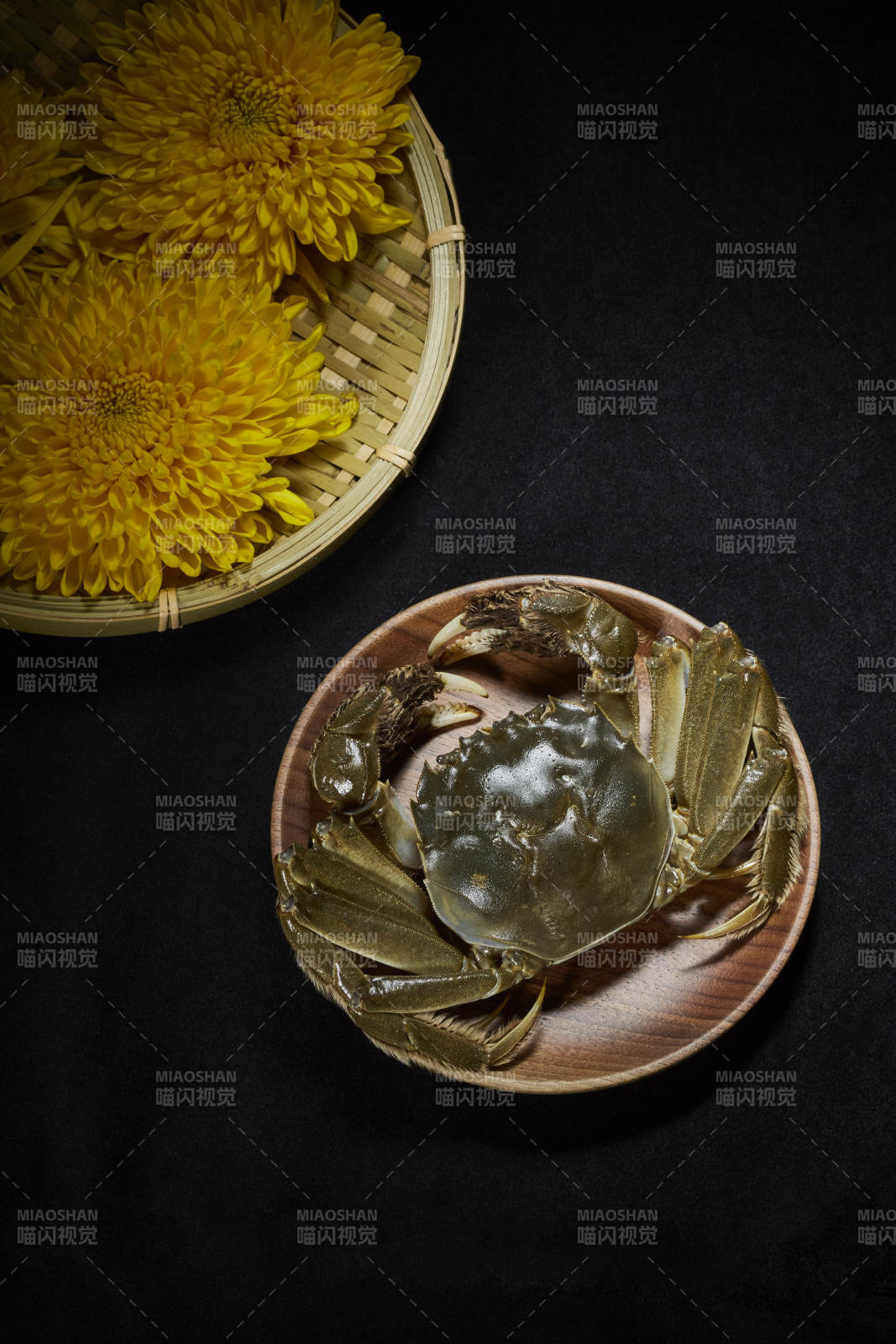 秋菊伴蟹 美味佳肴图片