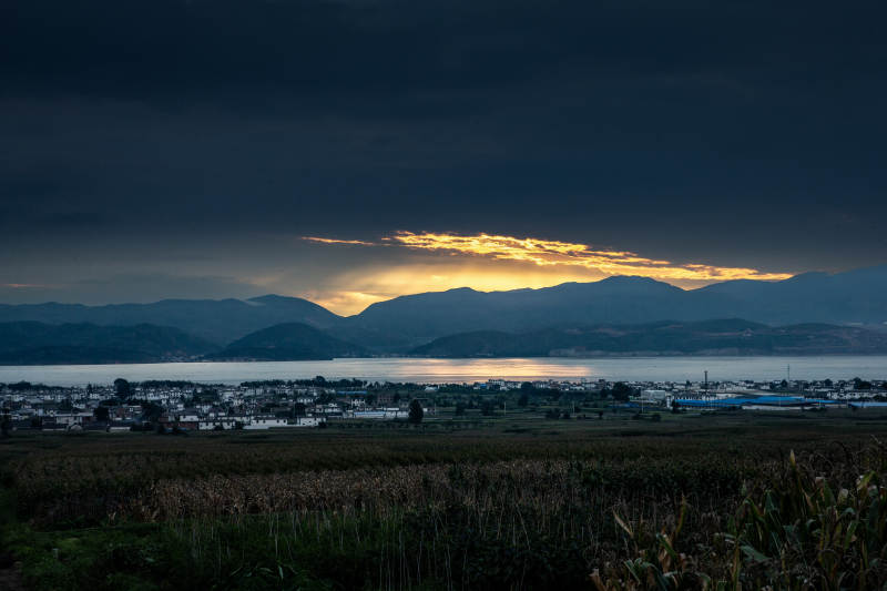 苍山洱海晨曦图片