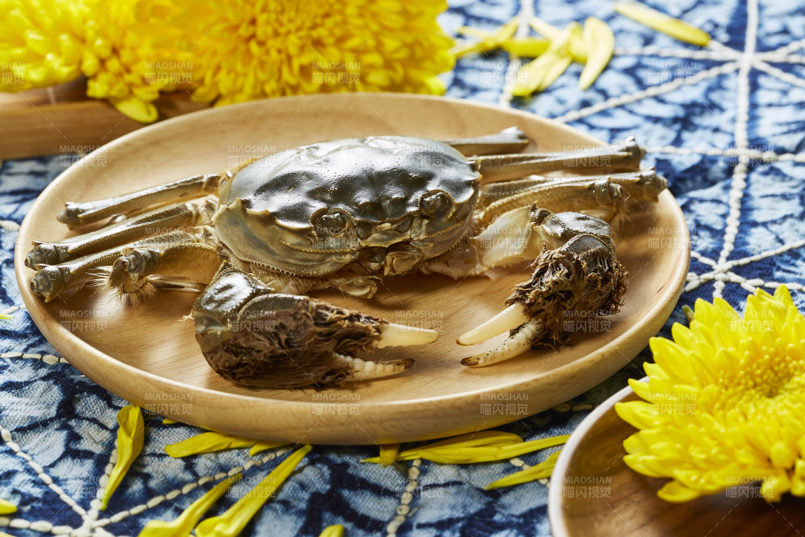秋日蟹宴 菊香相伴图片