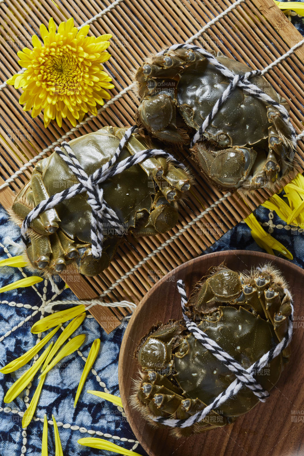 秋日蟹宴 菊香相伴图片