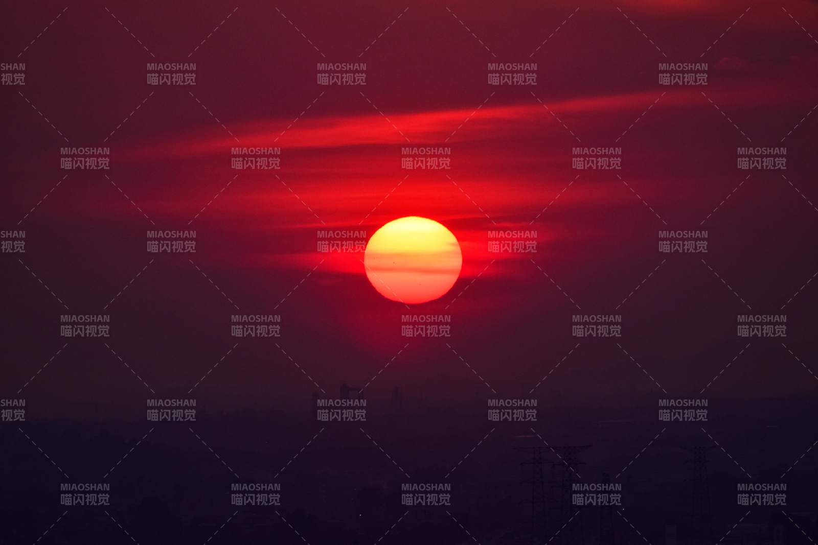 夕阳西下 红霞满天图片