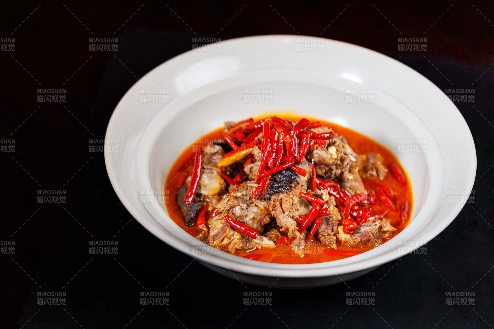 麻辣牛肉火锅图片