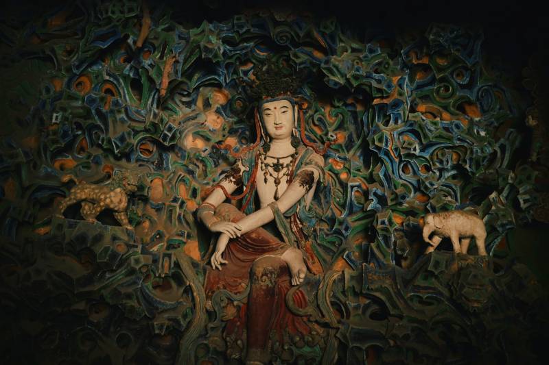 正定古城隆兴寺悬塑倒坐观音图片