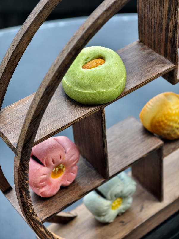 创意花形糕点展示图片