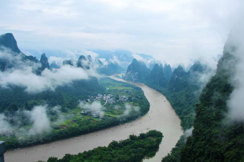 云雾缭绕的漓江风光，相公山图片