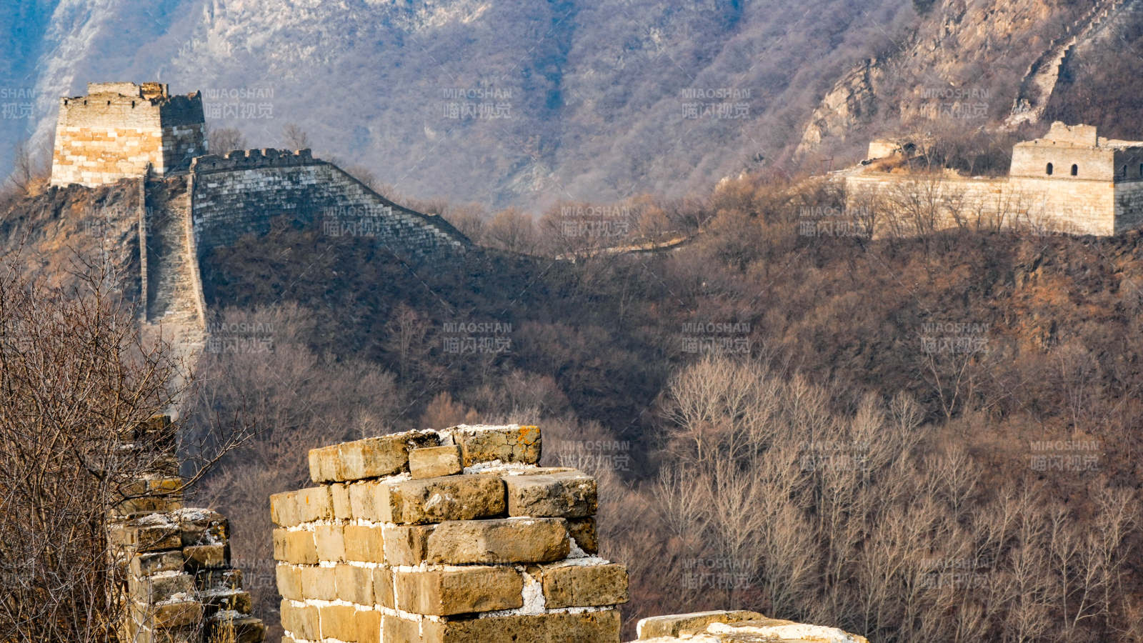长城古迹 山峦叠嶂图片