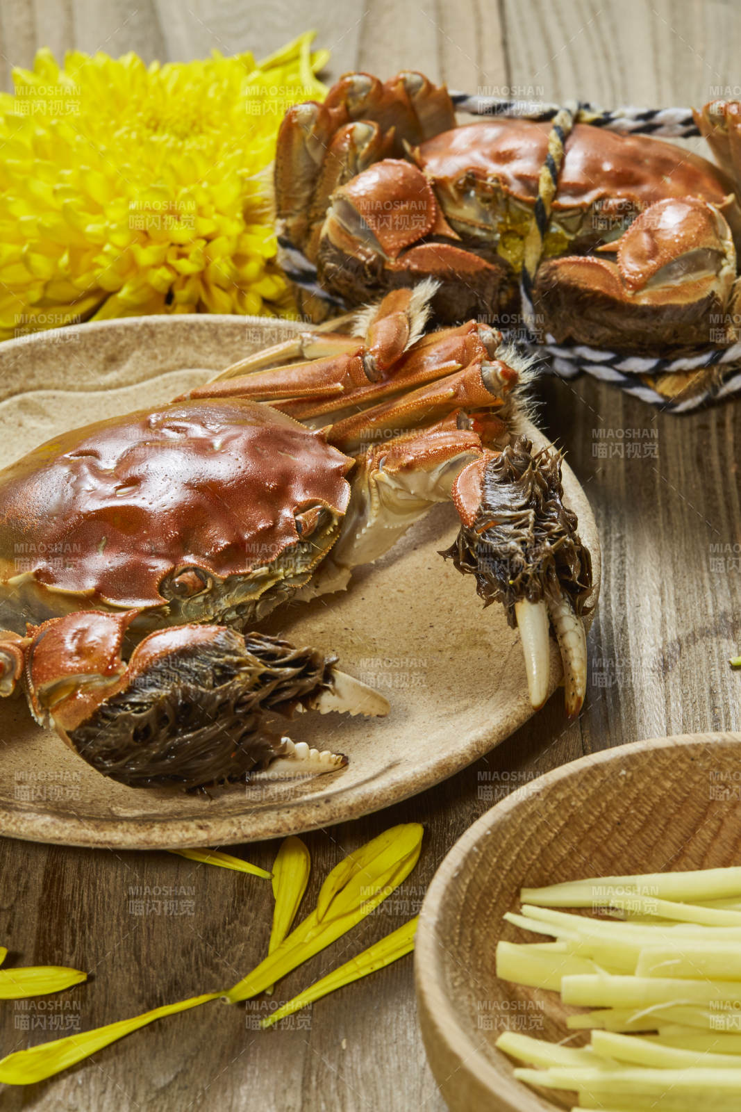 秋日蟹宴 菊香相伴图片