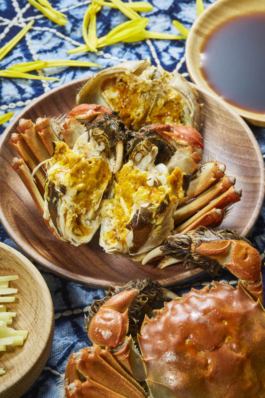 清蒸大闸蟹配姜醋汁图片