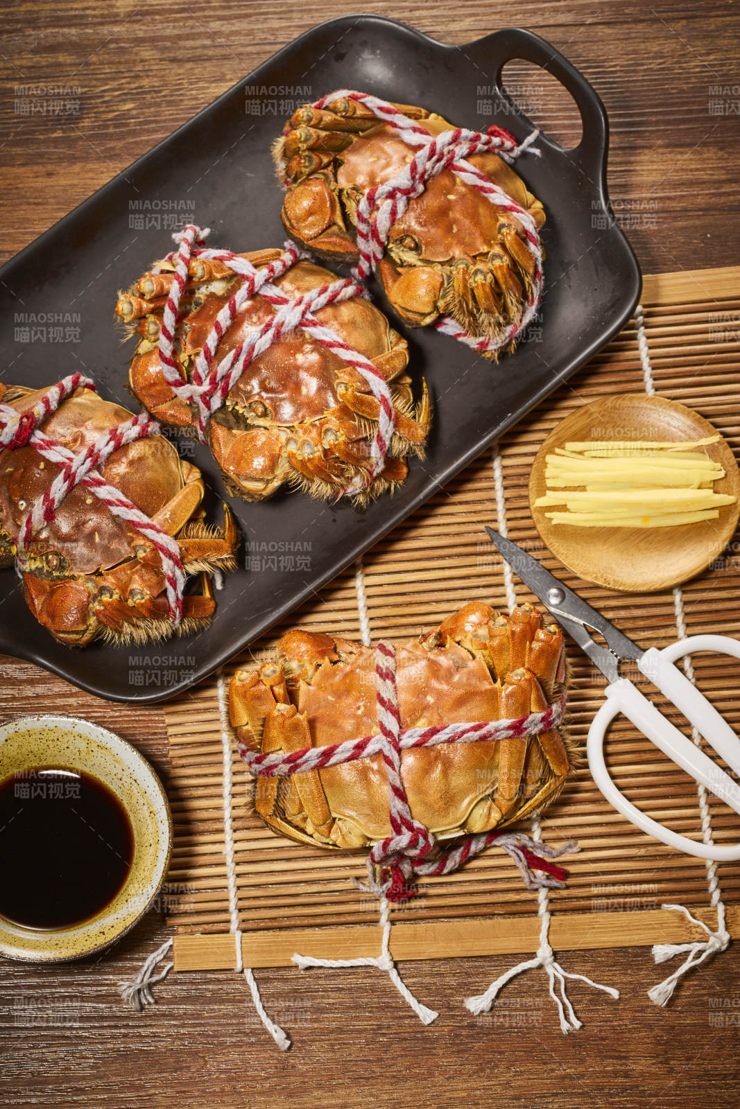 大闸蟹美食摆盘图图片