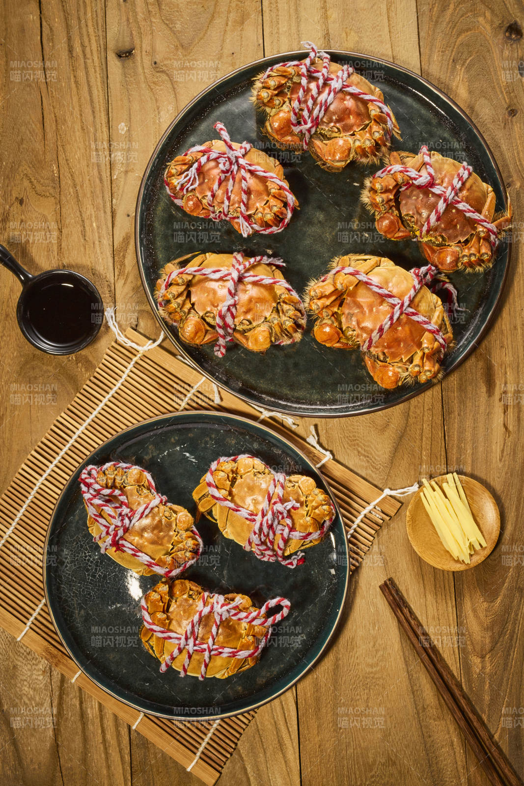 大闸蟹美食摆盘图图片