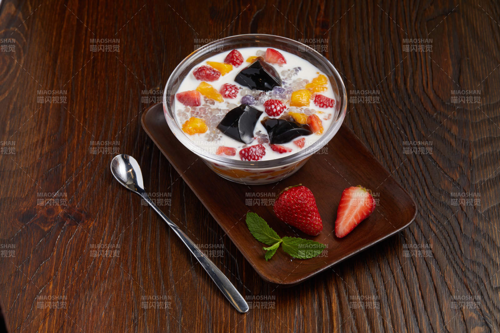 水果酸奶布丁图片
