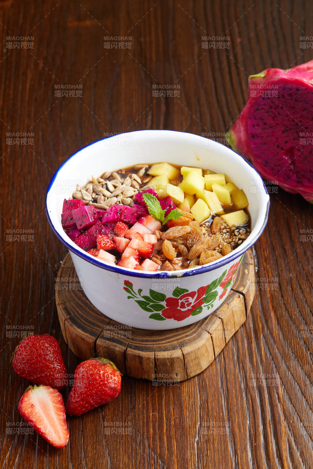 水果燕麦凉粉图片