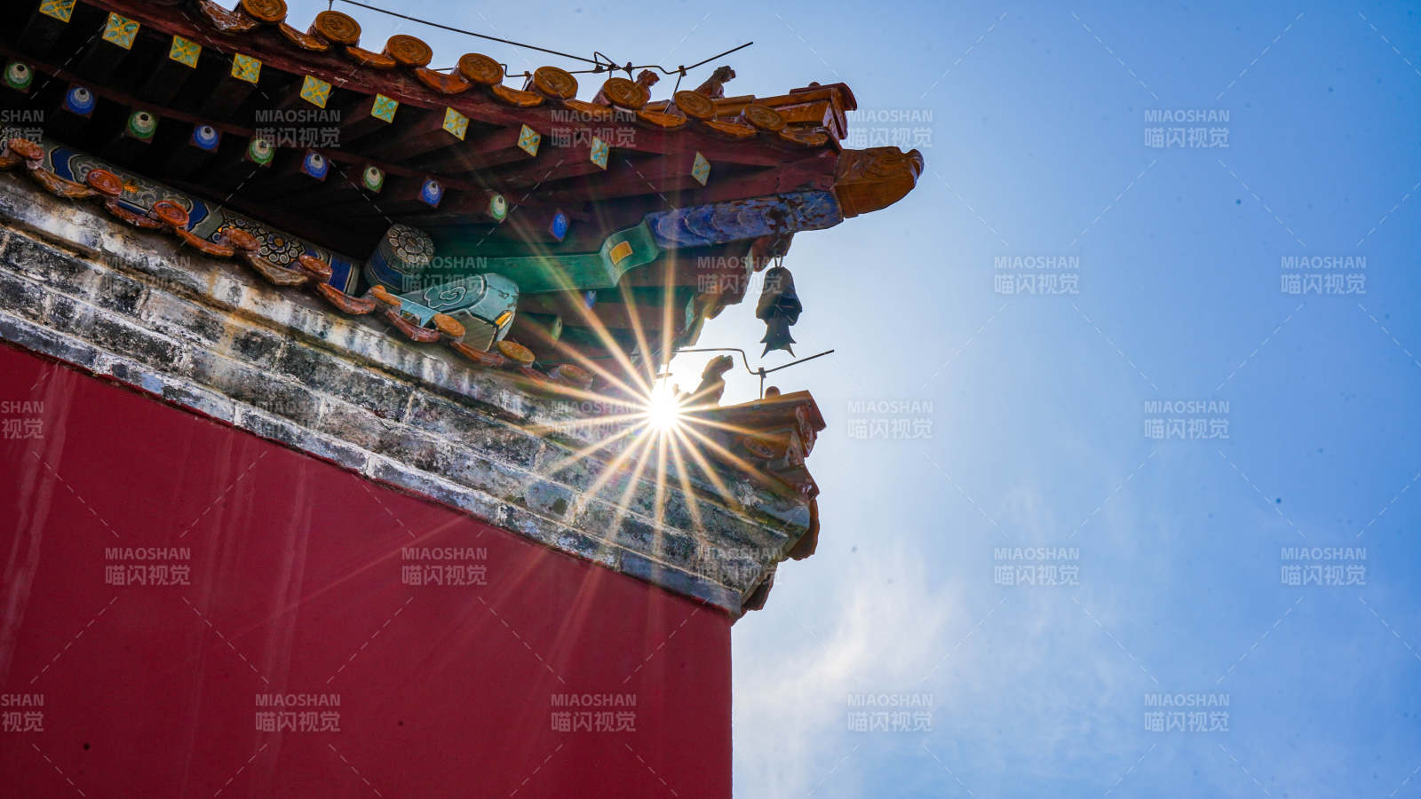 故宫角楼映日光辉图片