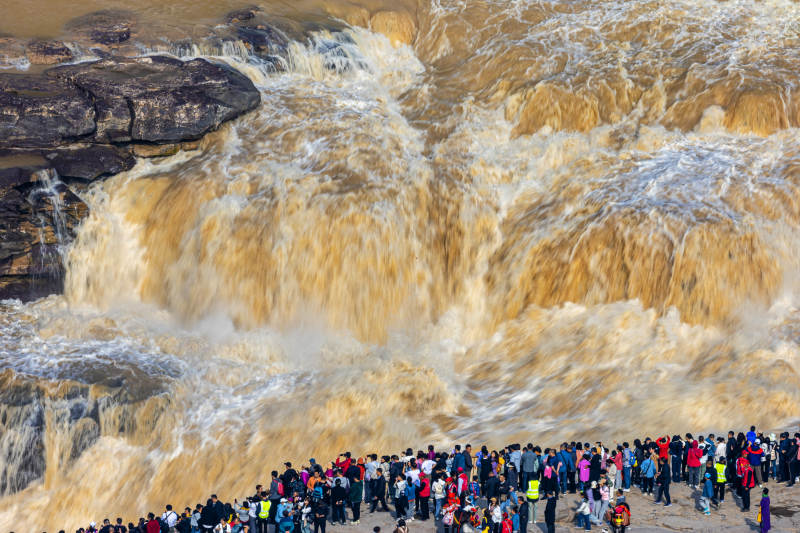 黄河壶口瀑布壮观景象图片