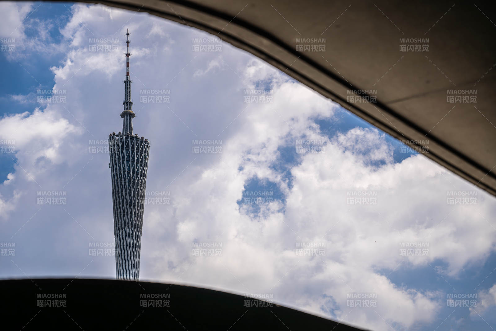 广州塔的现代视角图片