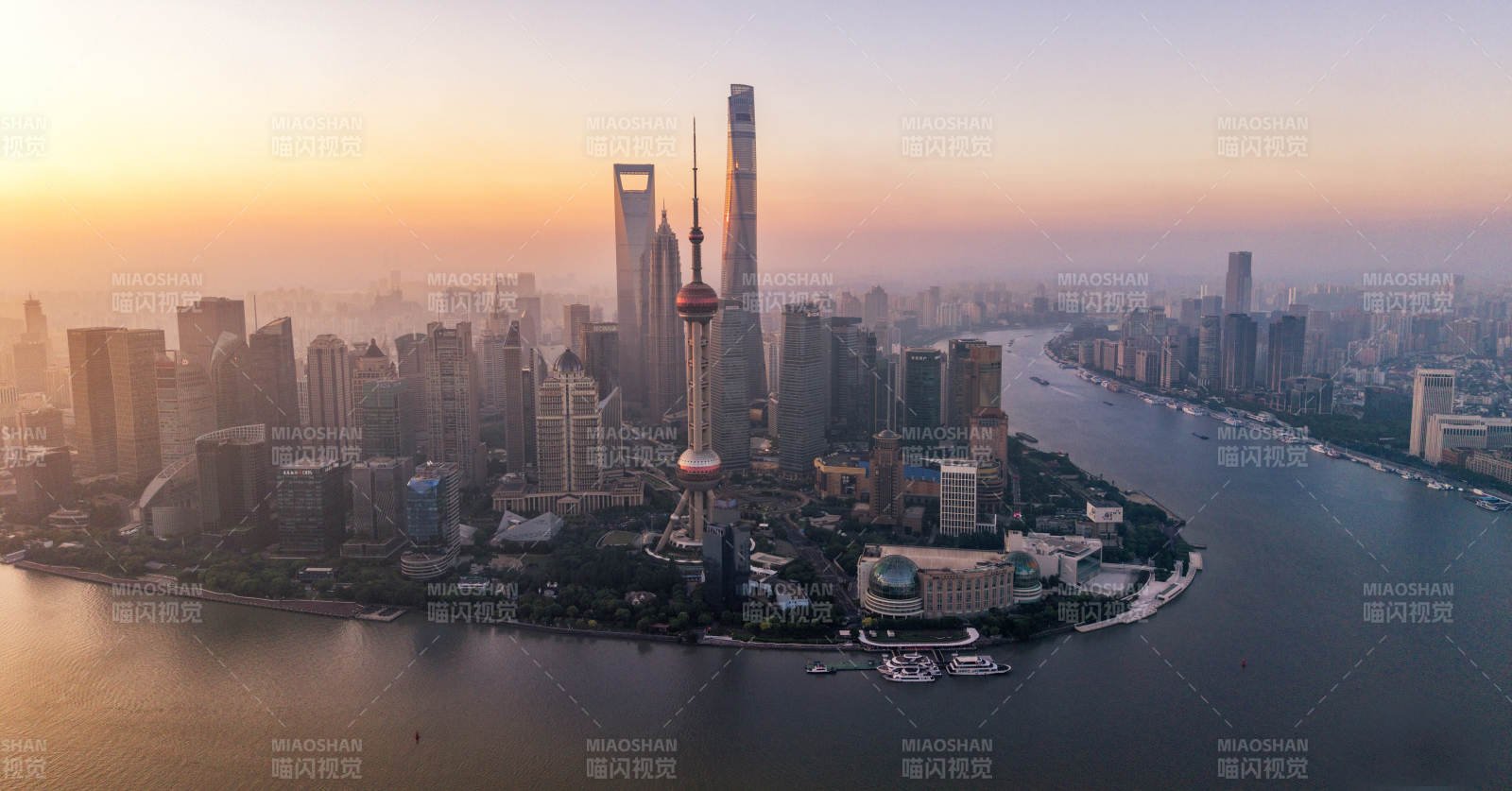 上海陆家嘴晨曦美景图片