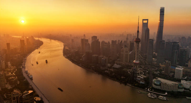 上海日落 城市剪影图片