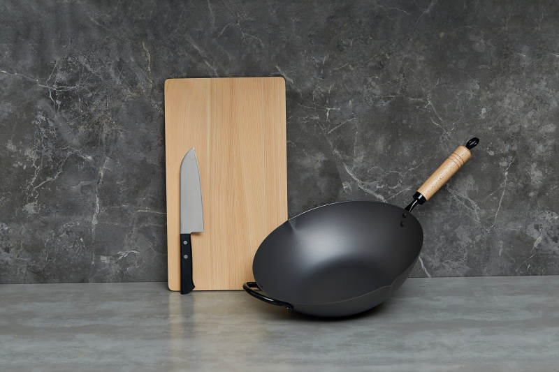 厨房工具 砧板 刀和锅图片