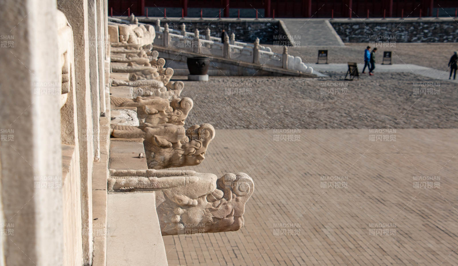 故宫石栏雕刻细节特写图片