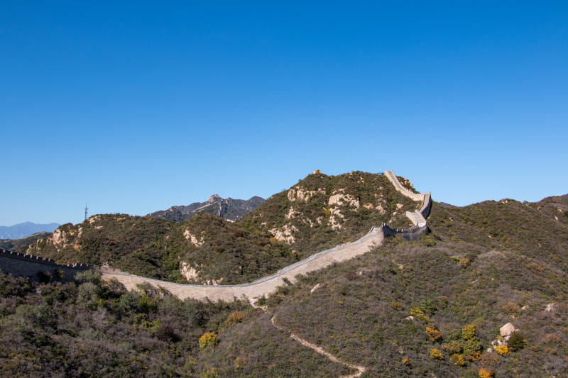 长城蜿蜒山间秋景美图片