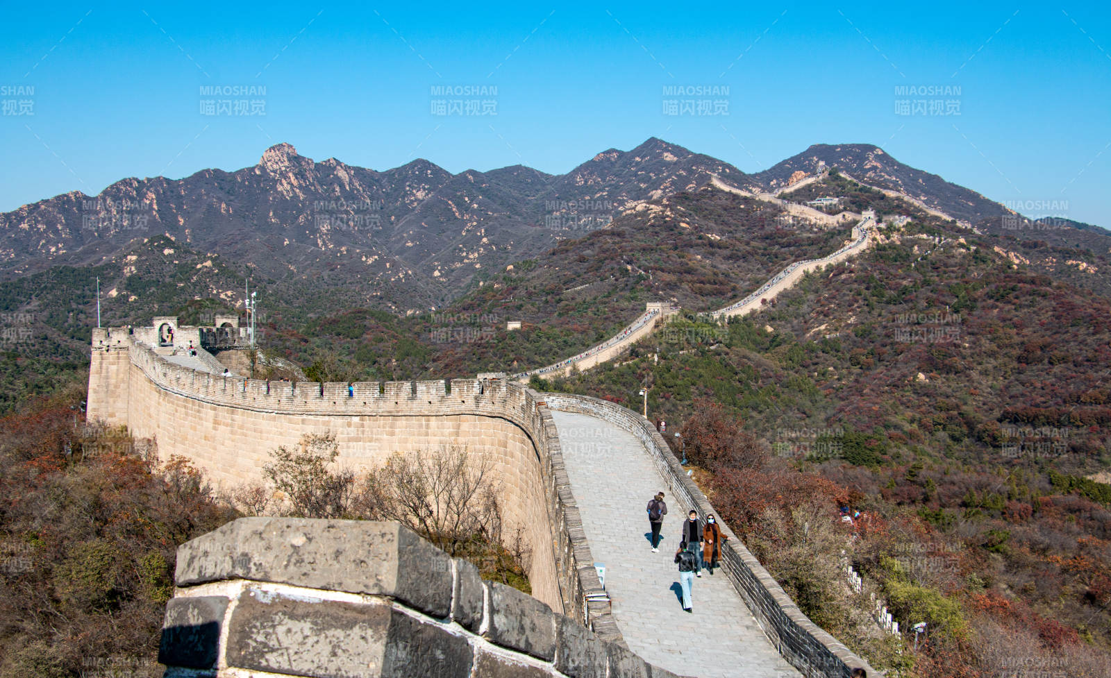 长城秋景 山峦叠翠图片