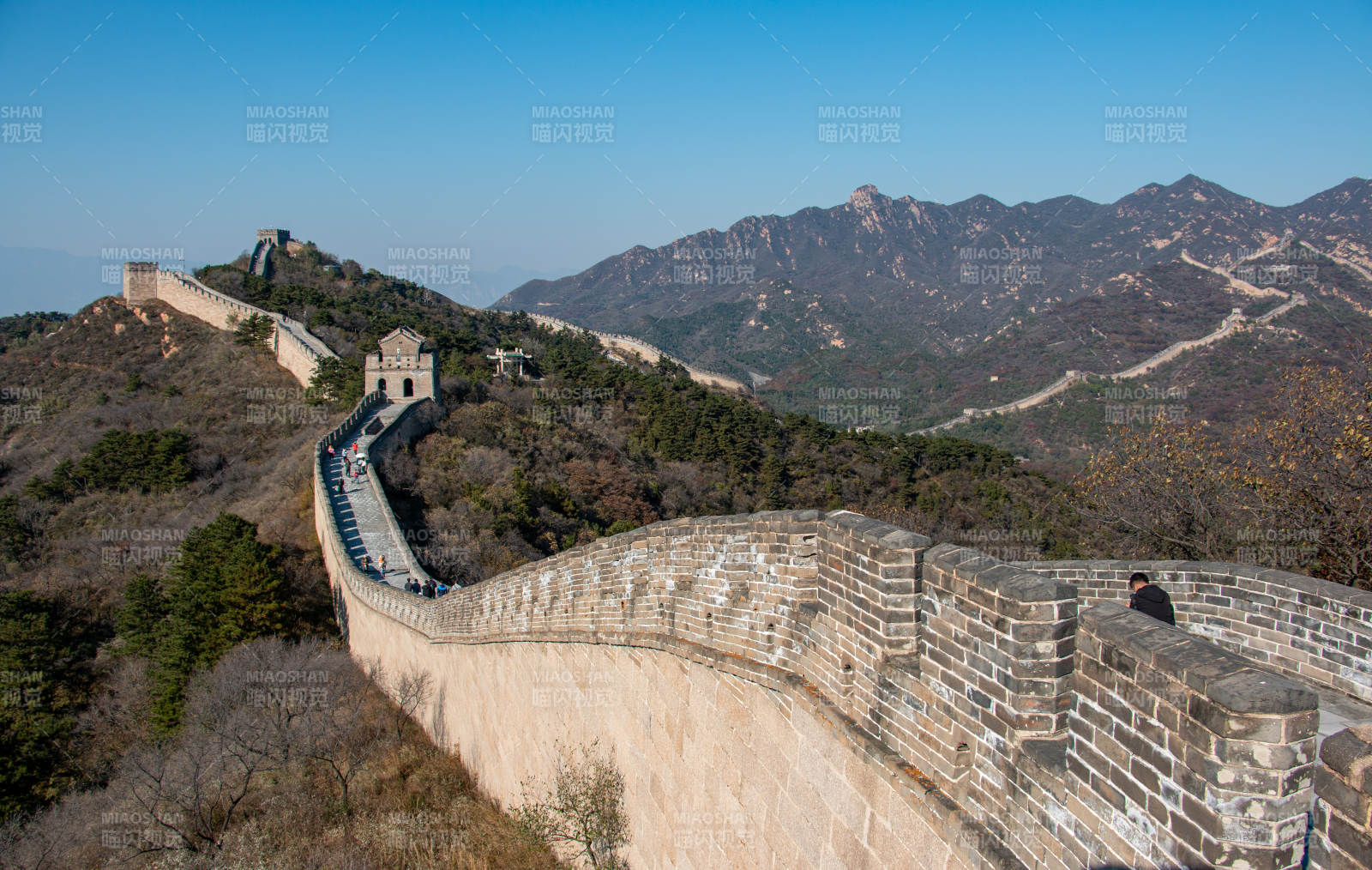 长城蜿蜒山间景色壮观图片