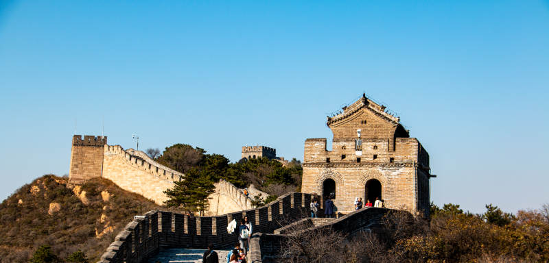 长城上的古老烽火台图片