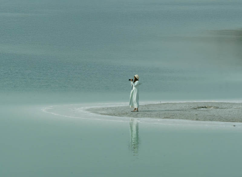 湖心孤影 静谧时光图片