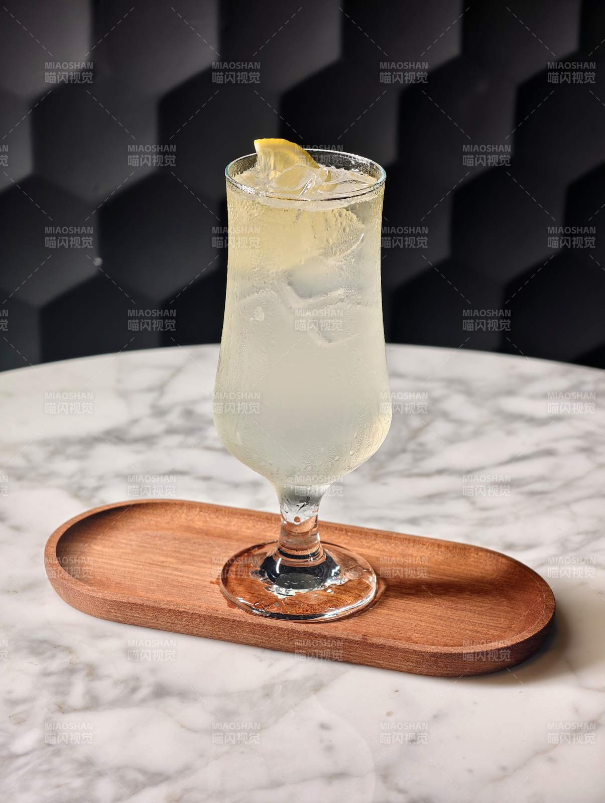 柠檬冰爽鸡尾酒图片