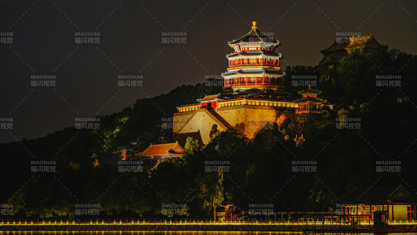 夜色中的颐和园佛香阁 图片
