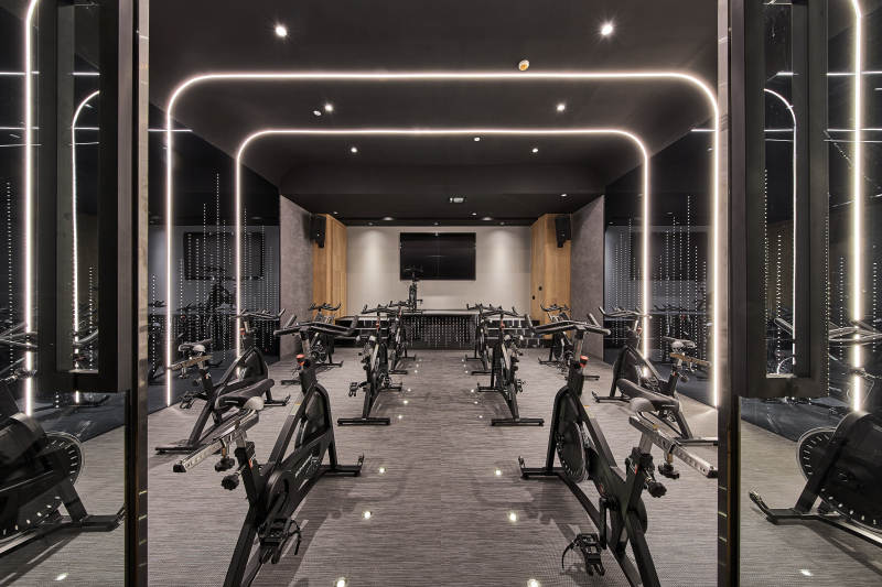 现代健身房内部设计图片