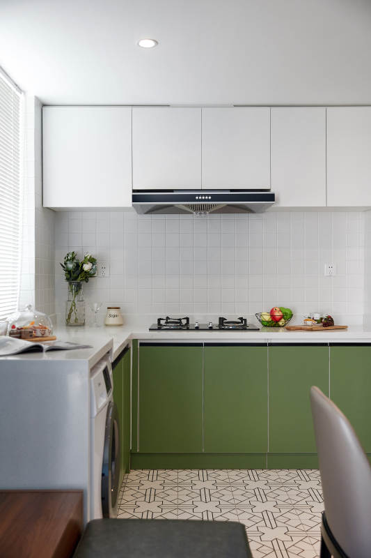 现代简约厨房设计图片