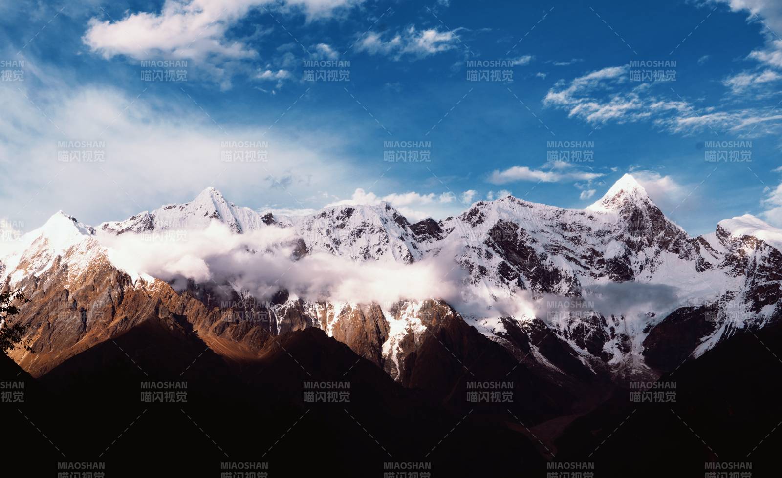 林芝南迦巴瓦峰雪山风光图片