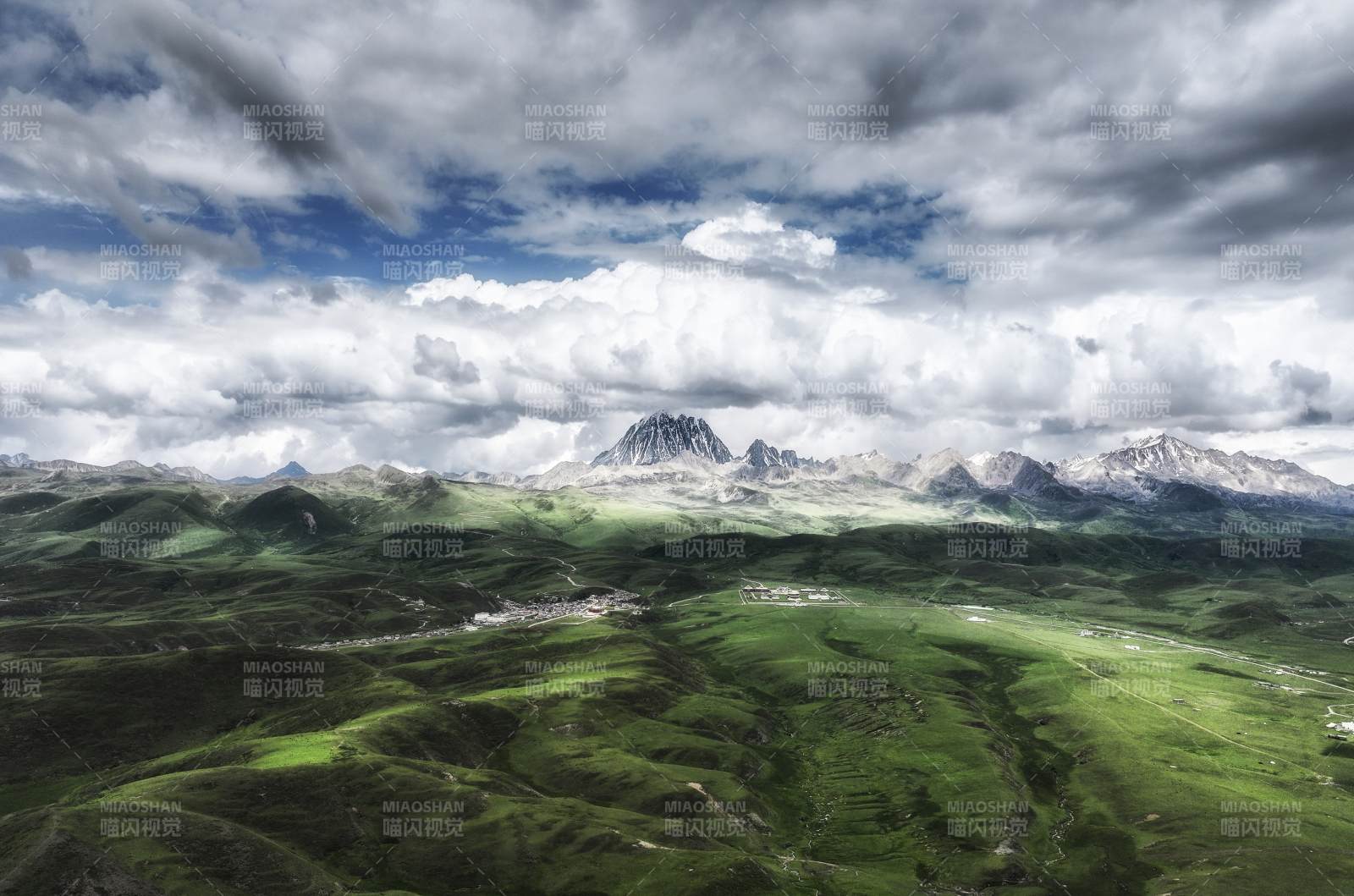 川西 雅拉雪山图片