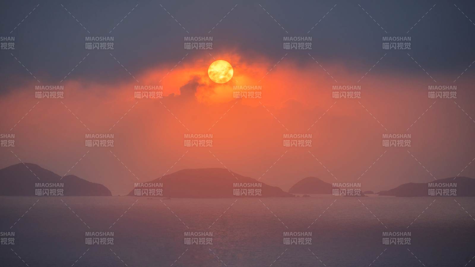 海上日落 岛屿剪影图片