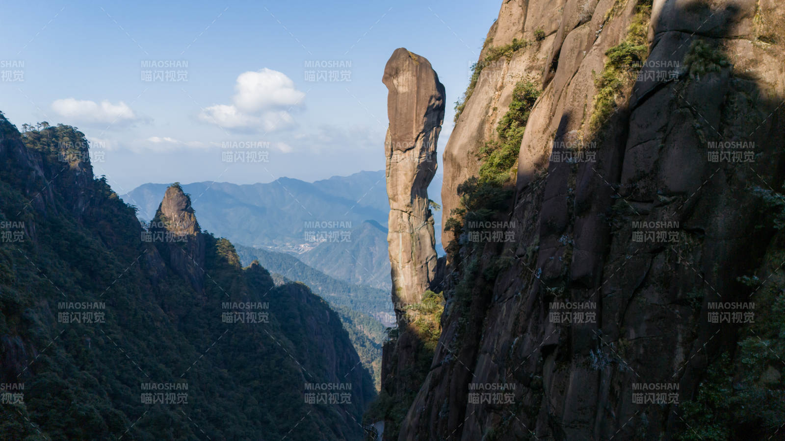 三清山巨蟒出山图片