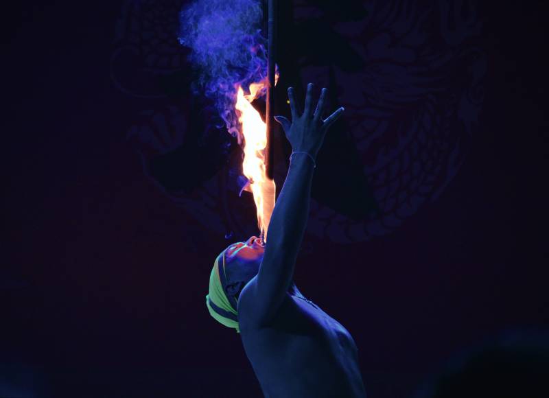 火舞表演 震撼人心图片