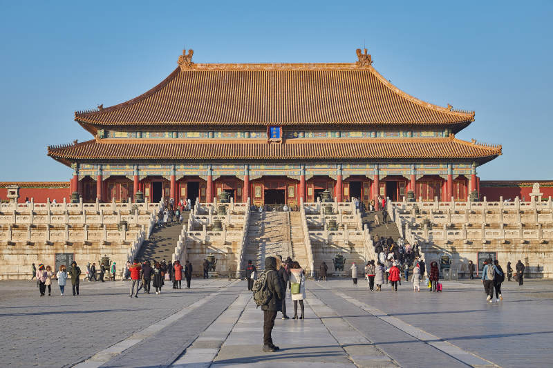 故宫太和殿前广场游客图片