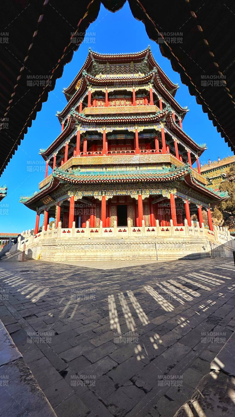 颐和园佛香阁的壮丽景象图片