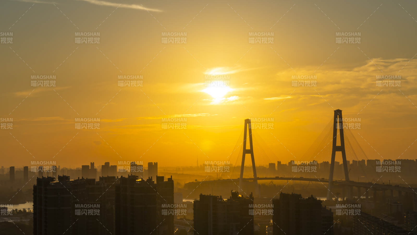 城市日落 桥梁剪影图片