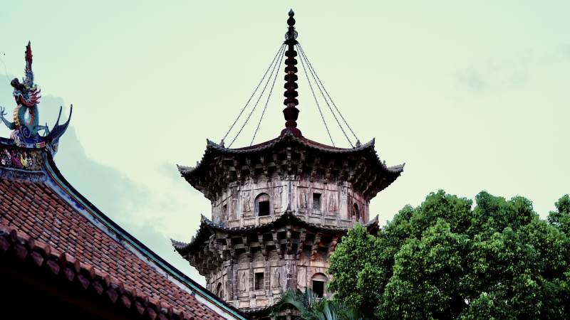 泉州开元寺古塔与飞檐图片