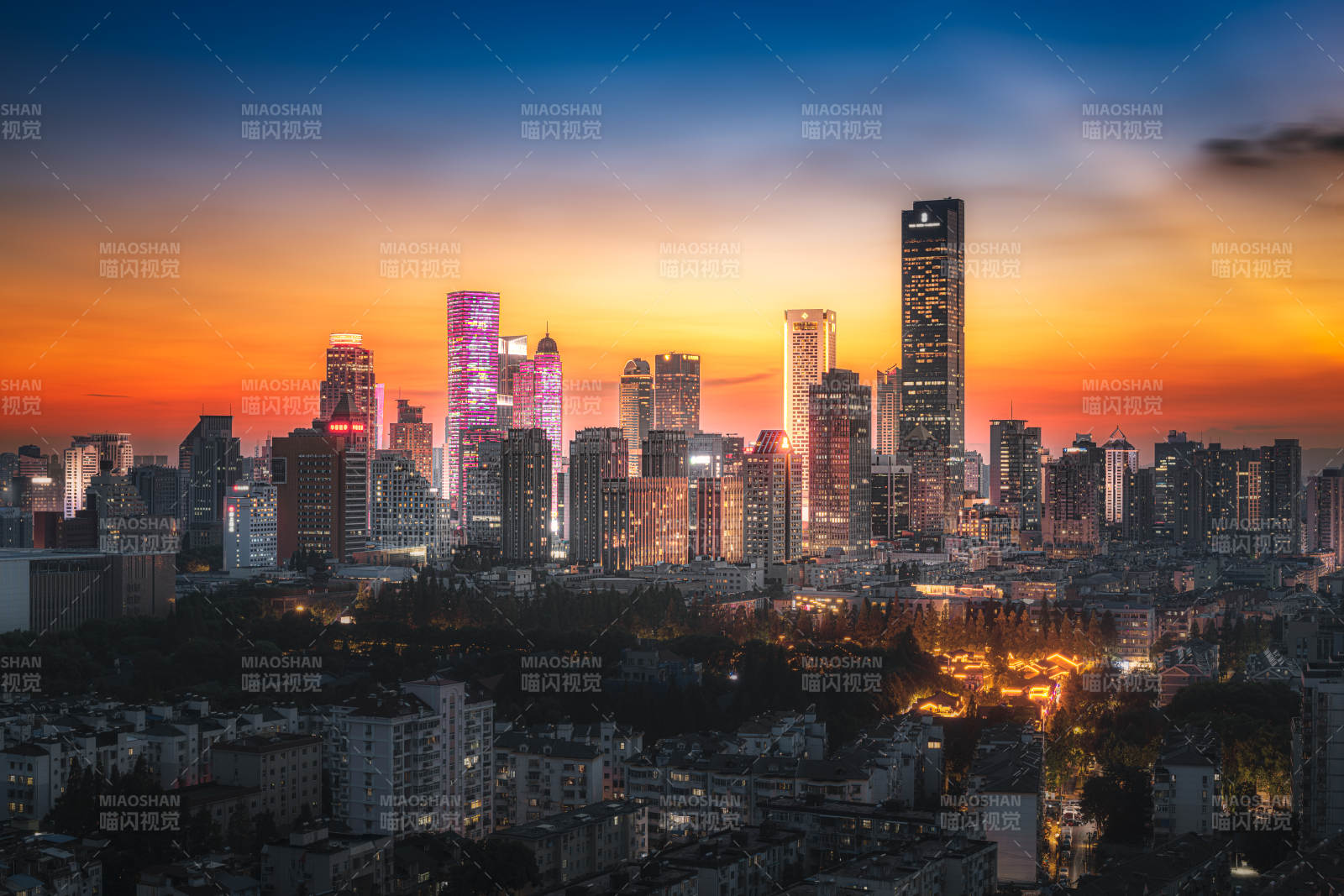 南京新街口黄昏时刻图片