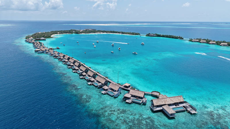 马尔代夫热带海岛度假村航拍图图片