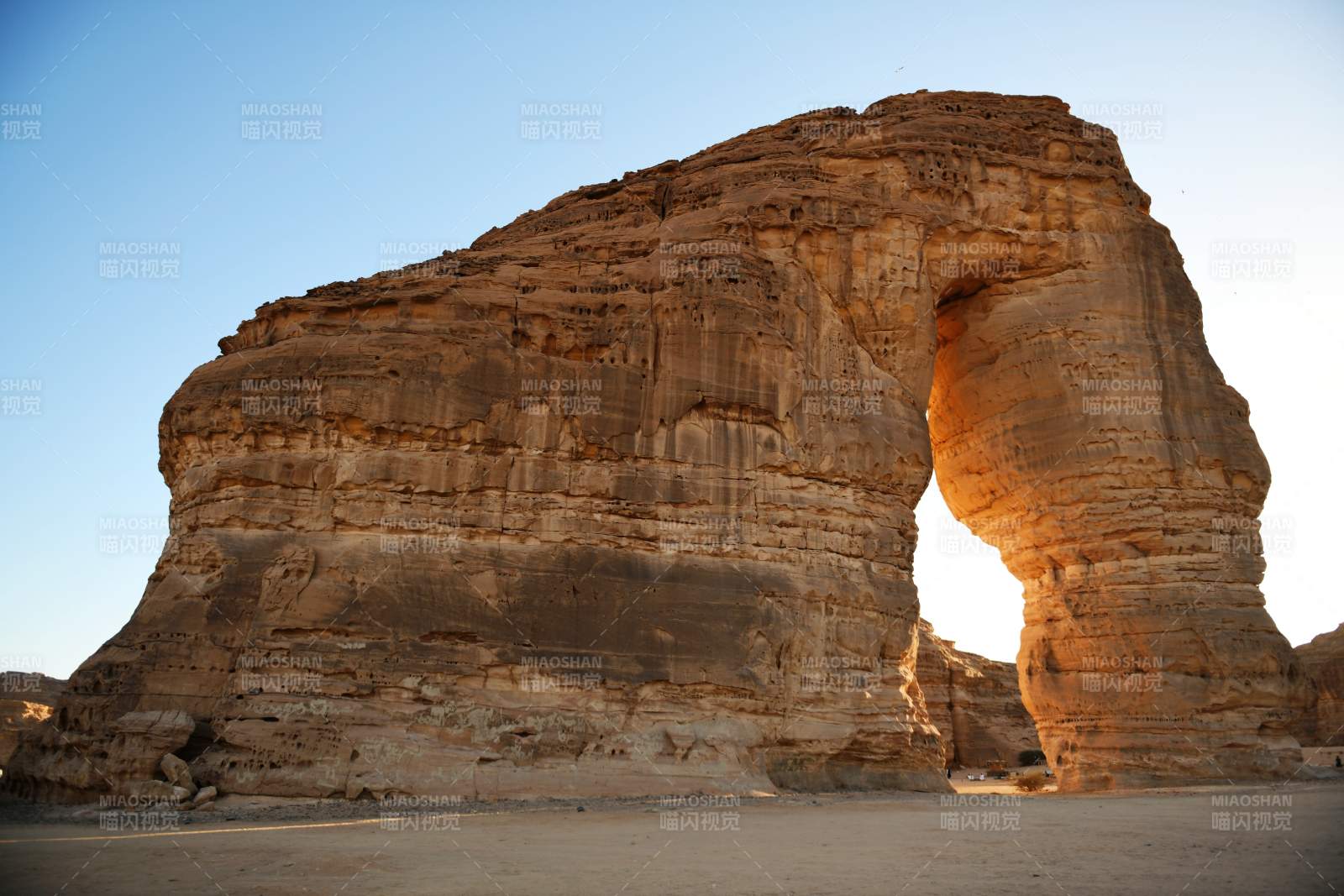 沙特阿拉伯埃尔奥拉岩石拱门图片