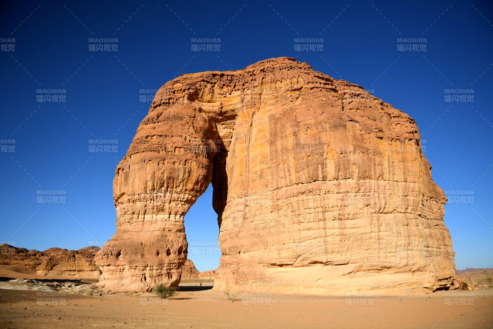 沙特阿拉伯埃尔奥拉岩石拱门图片