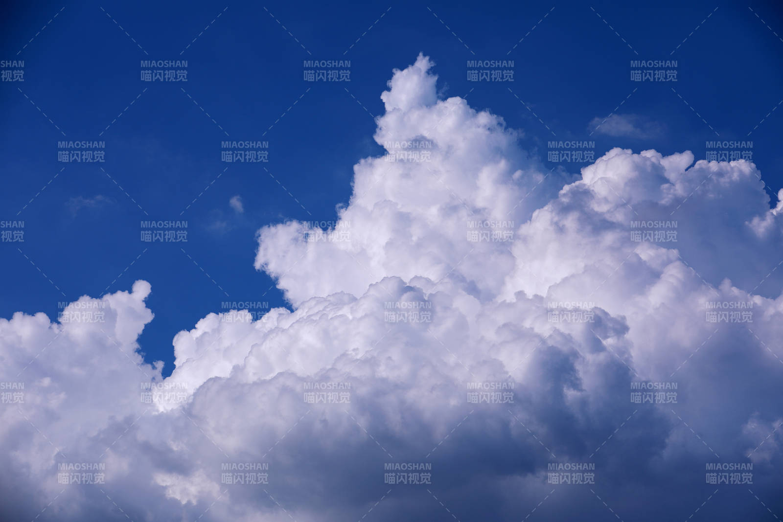 蓝天白云 晴空万里图片